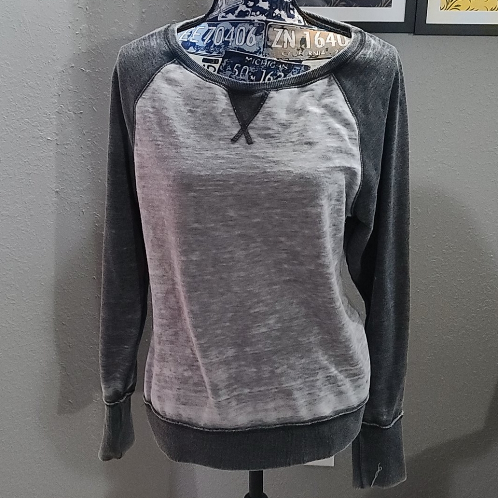 Casual sweatshirt